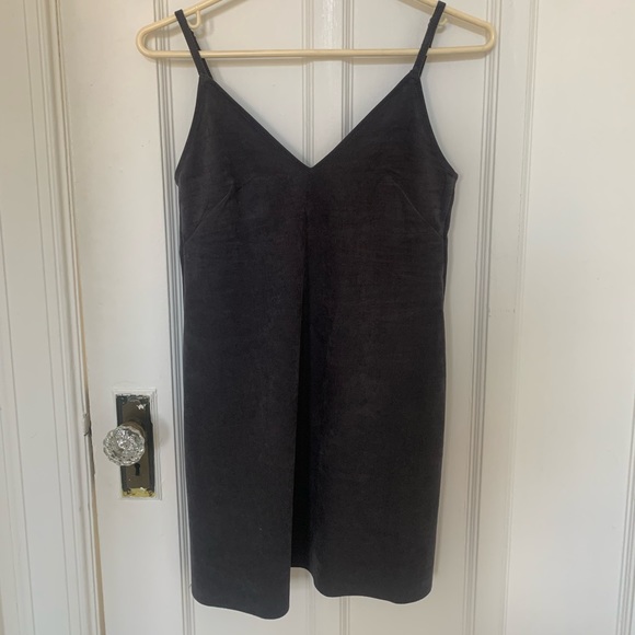 ARITZIA SIMPLE & CHIC GREY/TAUPE SUEDE DRESS - Picture 2 of 4